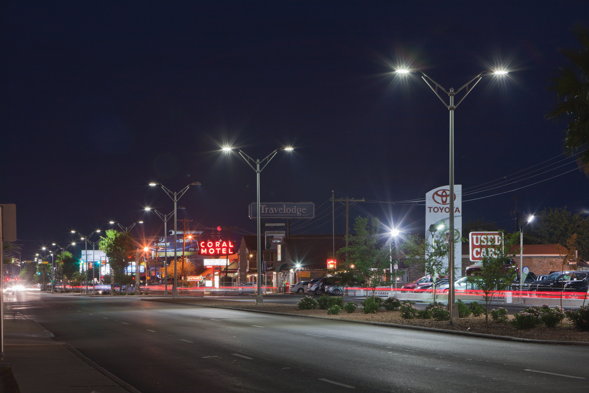 LEDG_City-Roadway-Nighttime_010